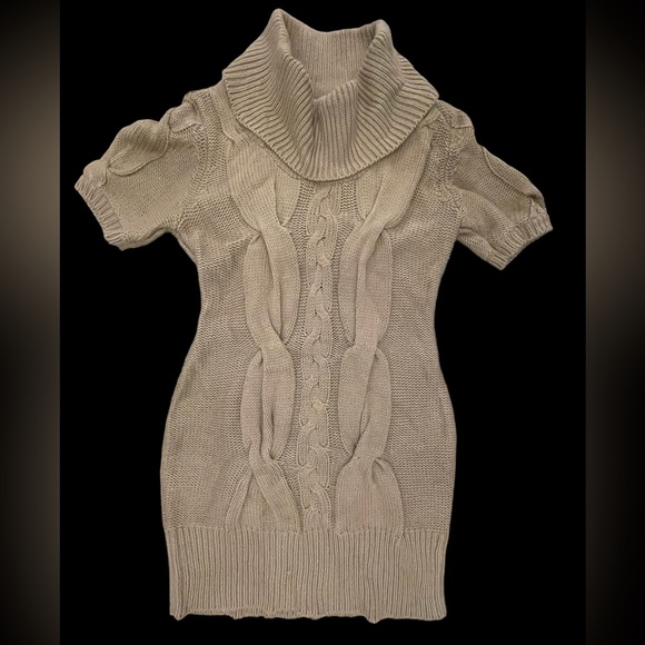 Romeo & Juliet Couture Dresses & Skirts - Romeo & Juliet Couture Sweater Dress